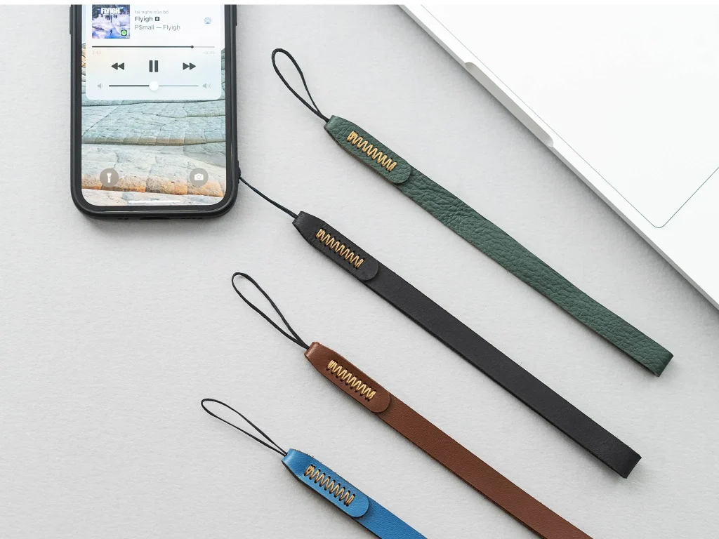 Dây đeo điện thoại trên tay – Vừa tiện lợi, vừa chất 1 Dây đeo điện thoại chạy bộ
