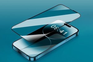 Cách làm sạch kính cường lực điện thoại