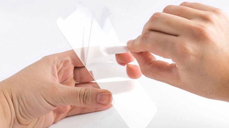 Cách dán kính cường lực cho điện thoại đơn giản tại nhà 1 cách dán kính cường lực cho điện thoại